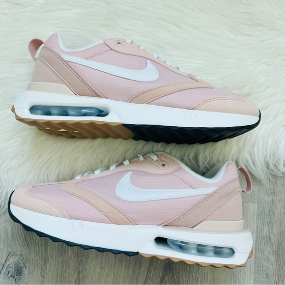 NWT Nike Air Max Dawn Women’s Shoes - Picture 5 of 11